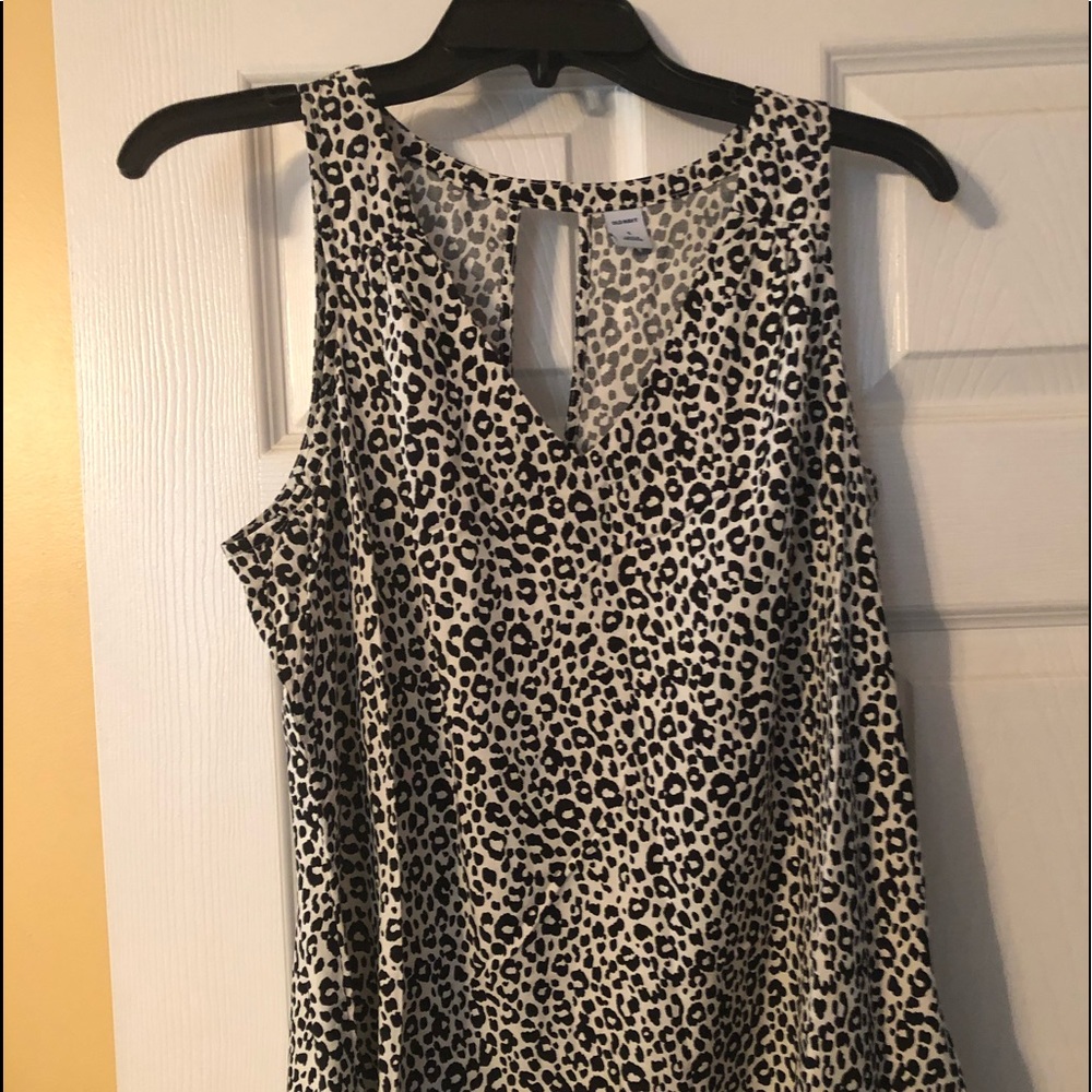 Sleeveless top, never worn
